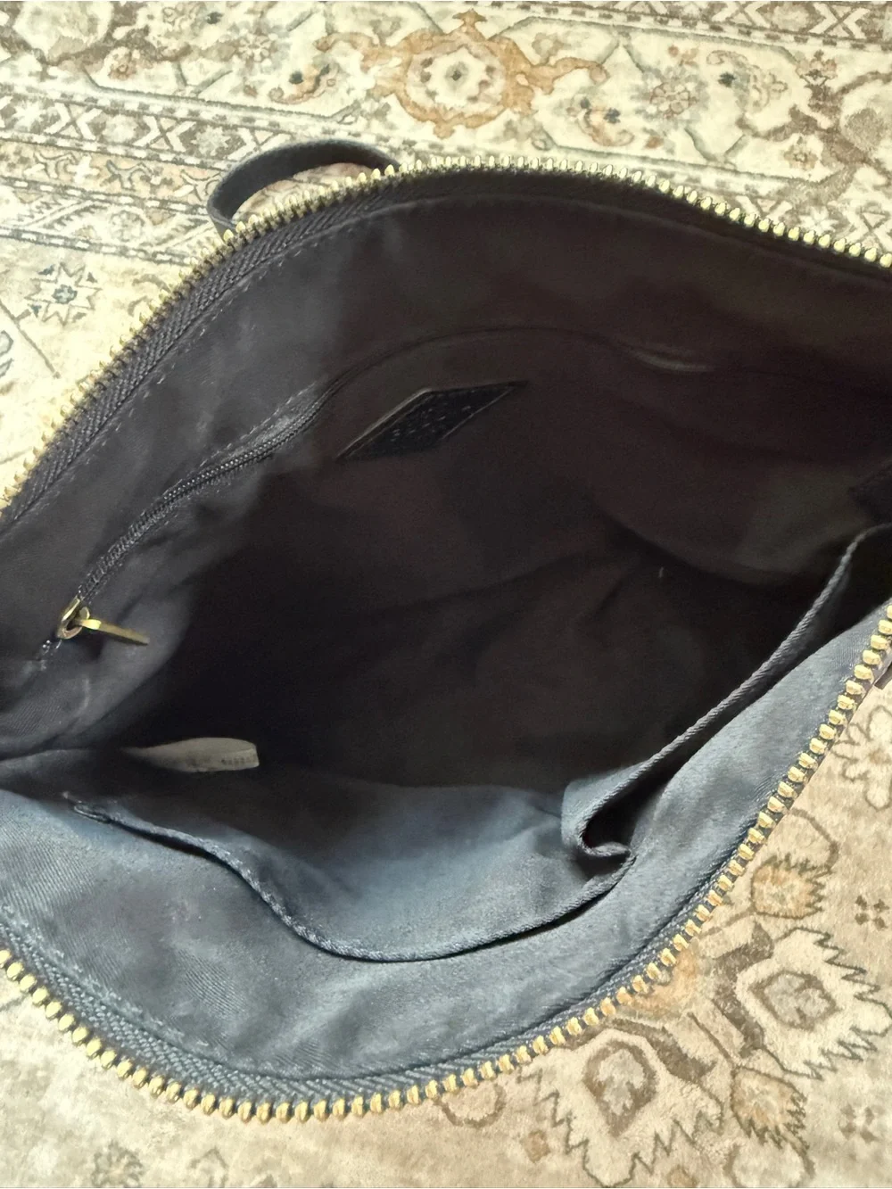 Fossil Black Pebbled Leather Crossbody Bag with Gold Zip Accent Boho Chic